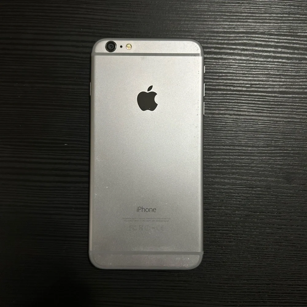 iPhone 6 Plus - Picture 1 of 2